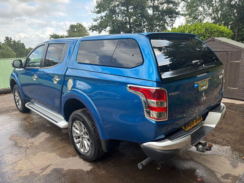 Mitsubishi L200 2.4 DI-D DC Barbarian Pickup Double Cab 4dr Diesel Auto 4WD Euro 6 (178 ps) 4dr Automatic 2025