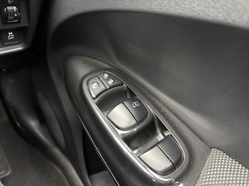 Nissan Juke 1.6 DIG-T N-Connecta SUV 5dr Petrol Manual Euro 6 (s/s) (190 ps) 5dr Manual 2025