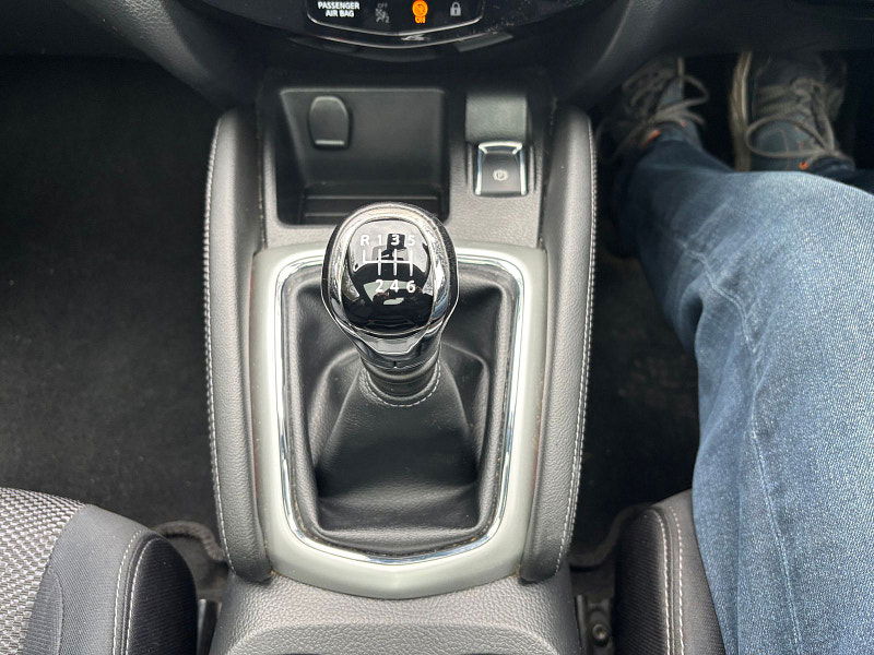 Nissan Qashqai 1.2 DIG-T N-Connecta SUV 5dr Petrol Manual 2WD Euro 6 (s/s) (115 ps) 5dr Manual 2026