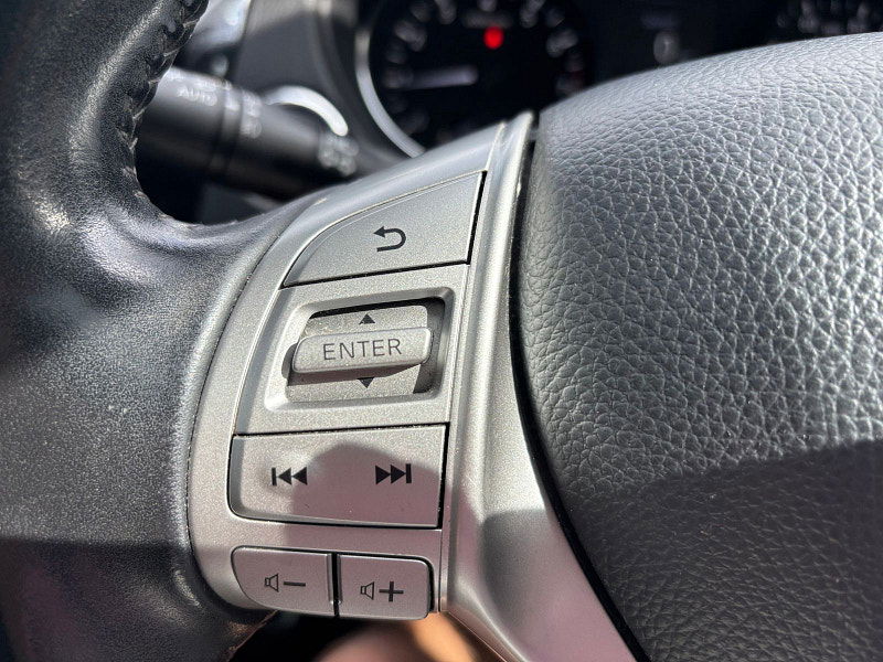 Nissan Qashqai 1.2 DIG-T N-Connecta SUV 5dr Petrol Manual 2WD Euro 6 (s/s) (115 ps) 5dr Manual 2025