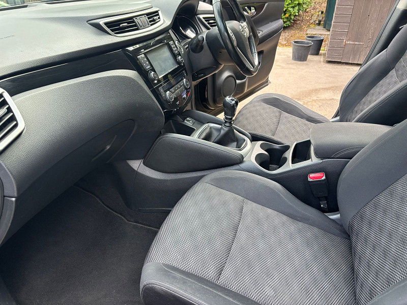 Nissan Qashqai 1.2 DIG-T N-Connecta SUV 5dr Petrol Manual 2WD Euro 6 (s/s) (115 ps) 5dr Manual 2025