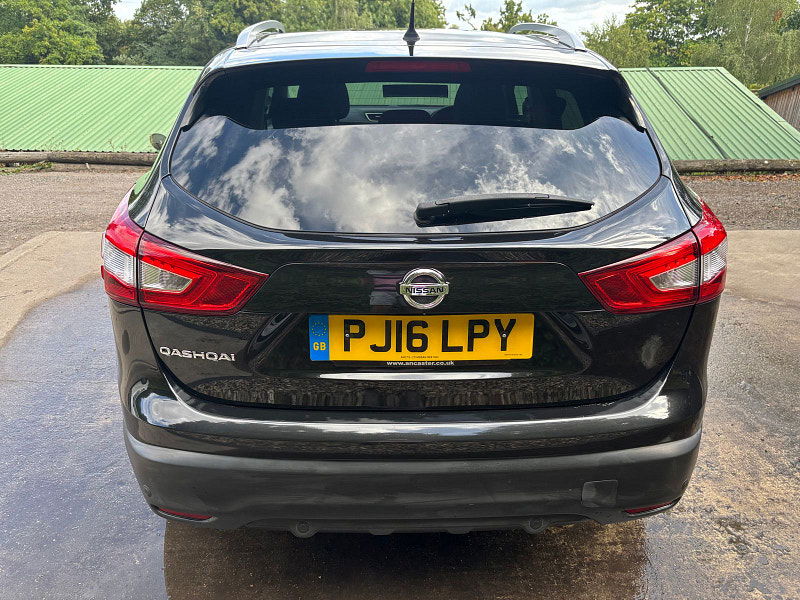Nissan Qashqai 1.2 DIG-T N-Connecta SUV 5dr Petrol Manual 2WD Euro 6 (s/s) (115 ps) 5dr Manual 2025
