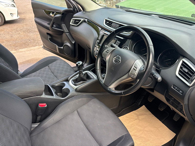 Nissan Qashqai 1.2 DIG-T N-Connecta SUV 5dr Petrol Manual 2WD Euro 6 (s/s) (115 ps) 5dr Manual 2025