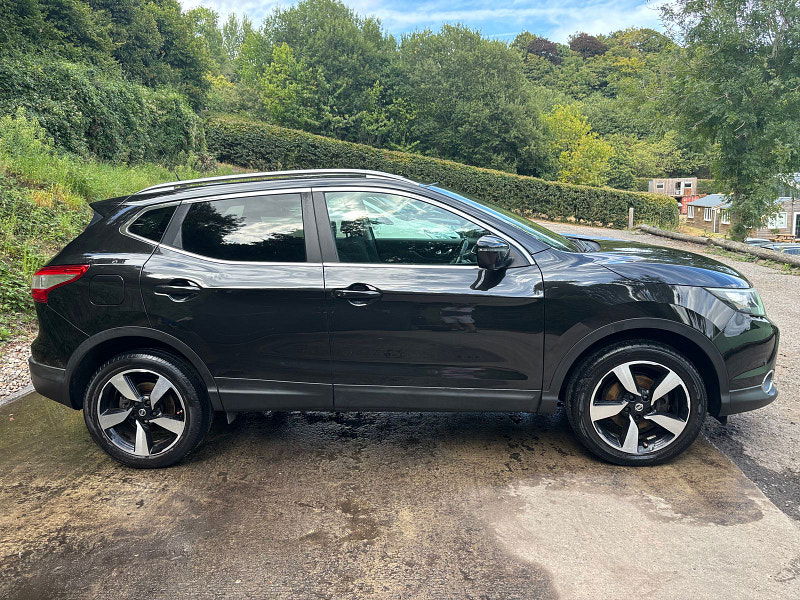 Nissan Qashqai 1.2 DIG-T N-Connecta SUV 5dr Petrol Manual 2WD Euro 6 (s/s) (115 ps) 5dr Manual 2025