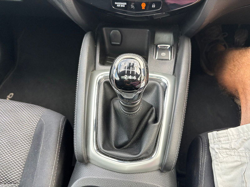Nissan Qashqai 1.2 DIG-T N-Connecta SUV 5dr Petrol Manual 2WD Euro 6 (s/s) (115 ps) 5dr Manual 2025