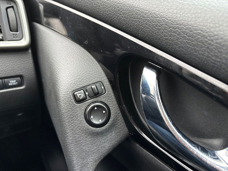 Nissan Qashqai 1.2 DIG-T N-Connecta SUV 5dr Petrol Manual 2WD Euro 6 (s/s) (115 ps) 5dr Manual 2025