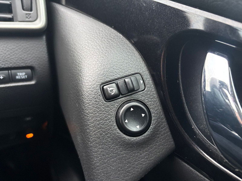 Nissan Qashqai 1.2 DIG-T N-Connecta SUV 5dr Petrol Manual 2WD Euro 6 (s/s) (115 ps) 5dr Manual 2026