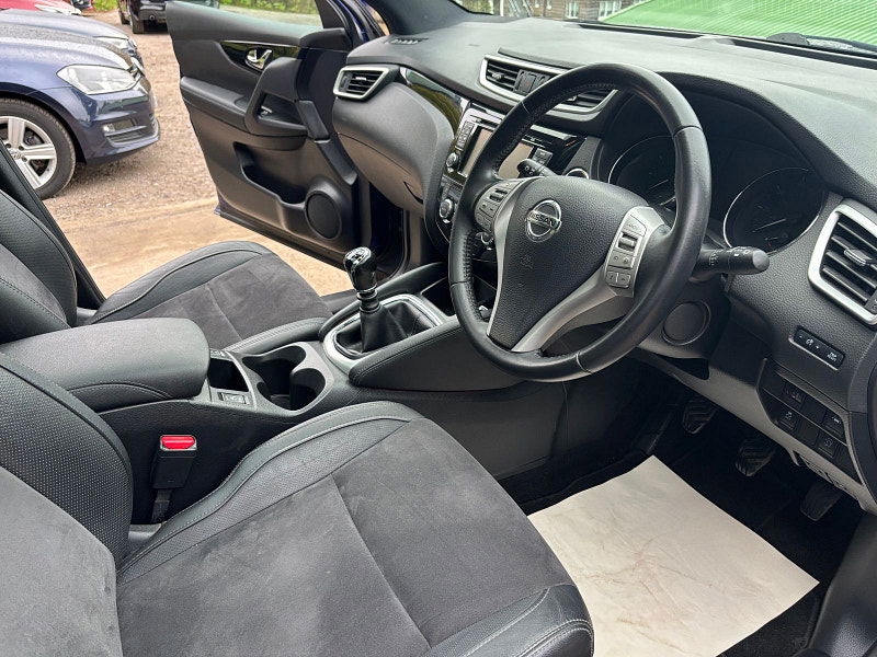 Nissan Qashqai 1.2 DIG-T N-Vision SUV 5dr Petrol Manual 2WD Euro 6 (s/s) (115 ps) 5dr Manual 2025