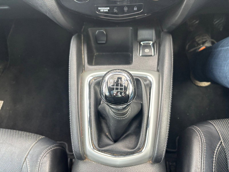 Nissan Qashqai 1.2 DIG-T Tekna SUV 5dr Petrol Manual 2WD Euro 5 (s/s) (115 ps) 5dr Manual 2026