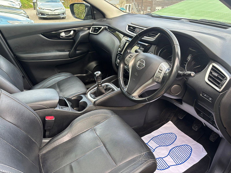 Nissan Qashqai 1.2 DIG-T Tekna SUV 5dr Petrol Manual 2WD Euro 5 (s/s) (115 ps) 5dr Manual 2026