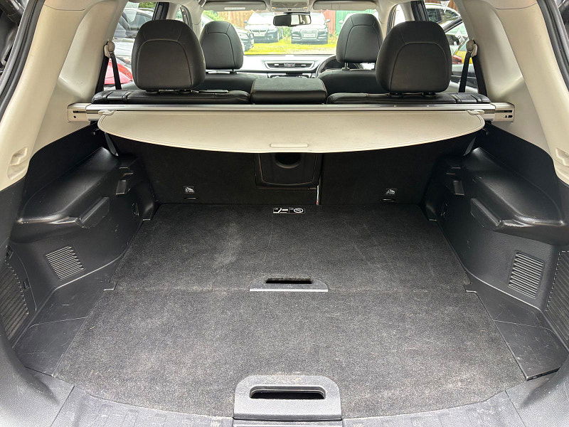 Nissan X-Trail 1.6 dCi Tekna SUV 5dr Diesel Manual Euro 6 (s/s) (130 ps) 5dr Manual 2025