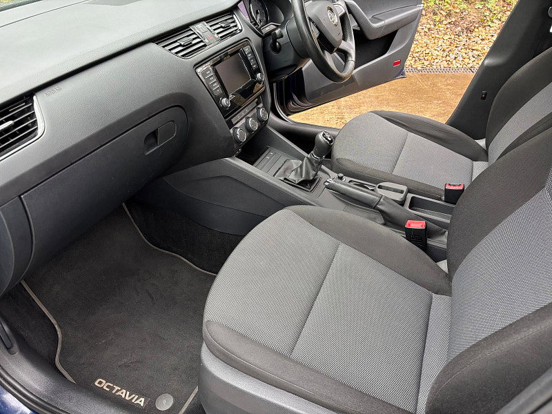 Skoda Octavia 1.2 TSI S Estate 5dr Petrol Manual Euro 5 (s/s) (105 ps) 5dr Manual 2026