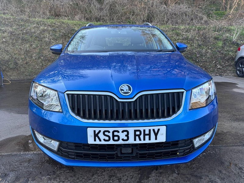 Skoda Octavia 1.6 TDI Elegance Estate 5dr Diesel DSG Euro 5 (s/s) (105 ps) 5dr Automatic 2025