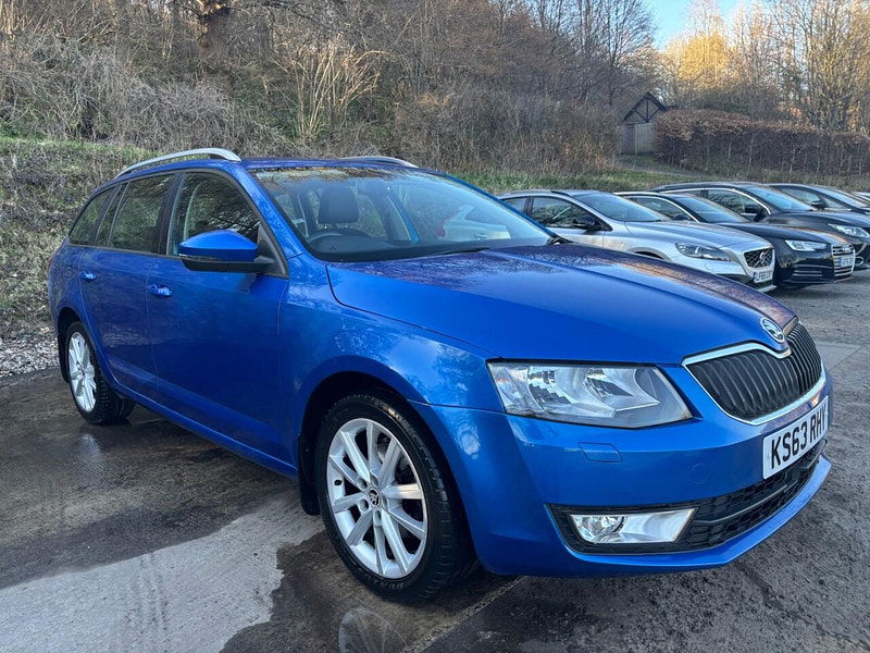Skoda Octavia 1.6 TDI Elegance Estate 5dr Diesel DSG Euro 5 (s/s) (105 ps) 5dr Automatic 2025