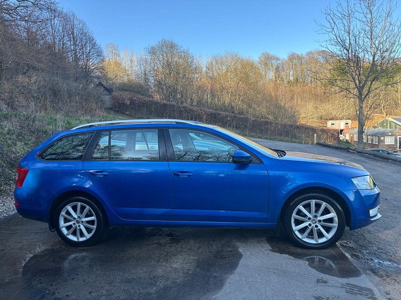Skoda Octavia 1.6 TDI Elegance Estate 5dr Diesel DSG Euro 5 (s/s) (105 ps) 5dr Automatic 2025