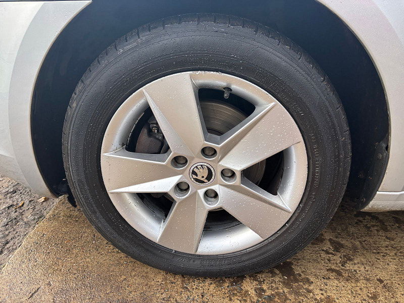 Skoda Octavia 2.0 TDI SE Technology Hatchback 5dr Diesel Manual Euro 6 (s/s) (150 ps) 5dr Manual 2026