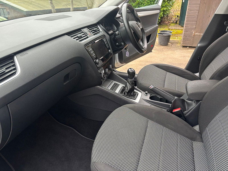 Skoda Octavia 2.0 TDI SE Technology Hatchback 5dr Diesel Manual Euro 6 (s/s) (150 ps) 5dr Manual 2026