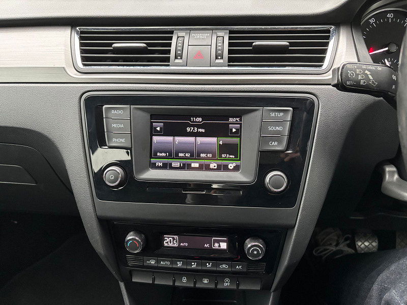 Skoda Rapid 1.2 TSI SE L Hatchback 5dr Petrol Manual Euro 6 (s/s) (110 ps) 5dr Manual 2025