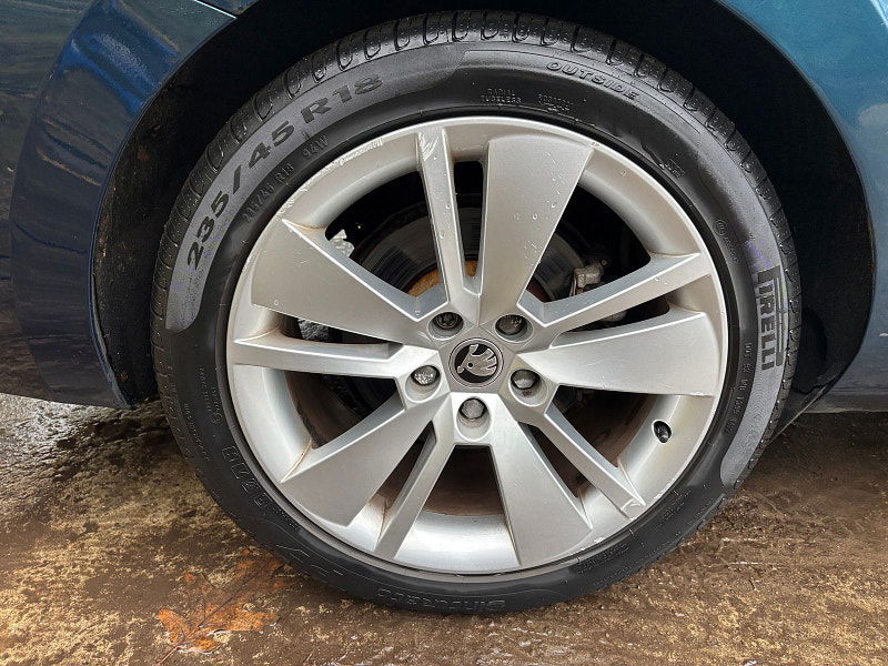 Skoda Superb 2.0 TDI SE L Executive Estate 5dr Diesel Manual Euro 6 (s/s) (150 ps) 5dr Manual 2025