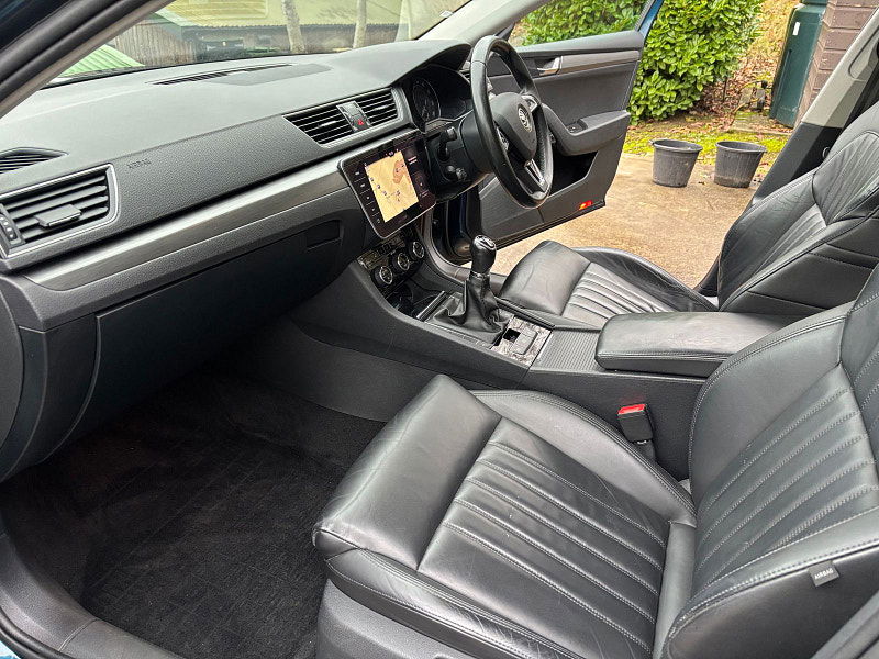 Skoda Superb 2.0 TDI SE L Executive Estate 5dr Diesel Manual Euro 6 (s/s) (150 ps) 5dr Manual 2025