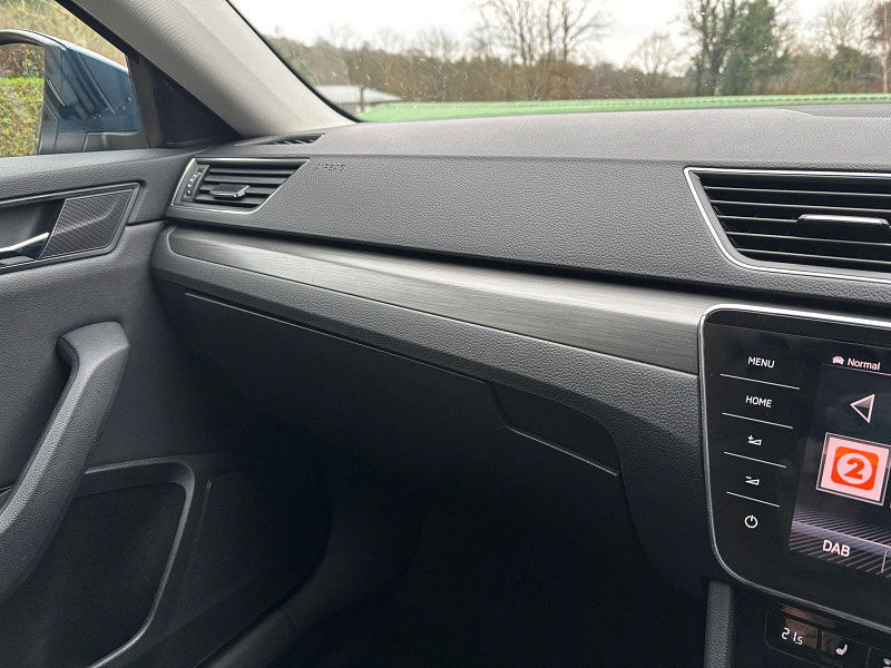 Skoda Superb 2.0 TDI SE L Executive Estate 5dr Diesel Manual Euro 6 (s/s) (150 ps) 5dr Manual 2025