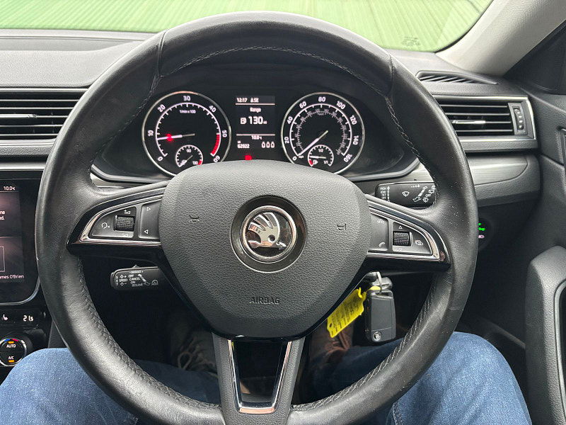 Skoda Superb 2.0 TDI SE L Executive Estate 5dr Diesel Manual Euro 6 (s/s) (150 ps) 5dr Manual 2025