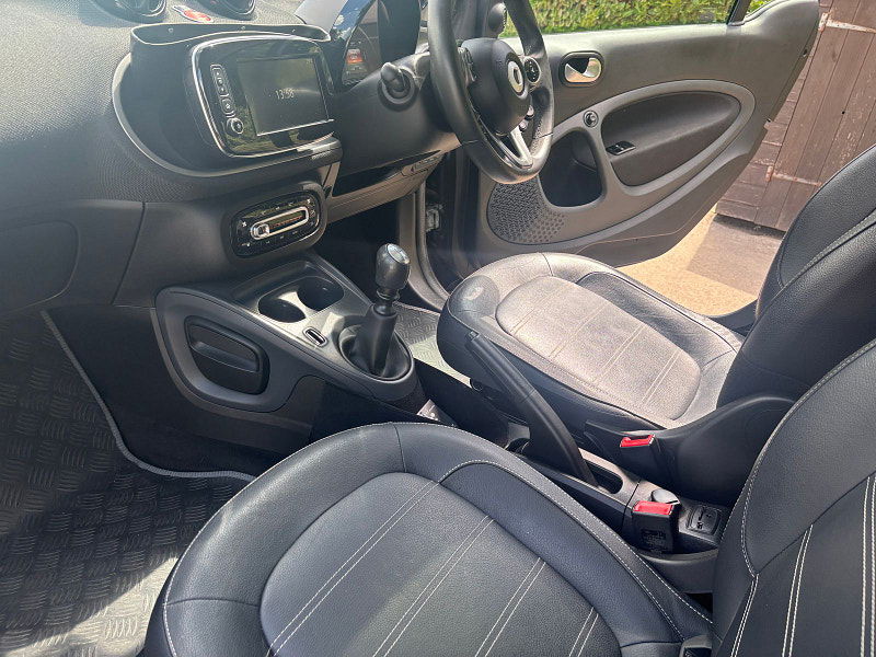 Smart ForTwo 0.9T Prime (Premium) Coupe 2dr Petrol Manual Euro 6 (s/s) (90 ps) 2dr Manual 2025