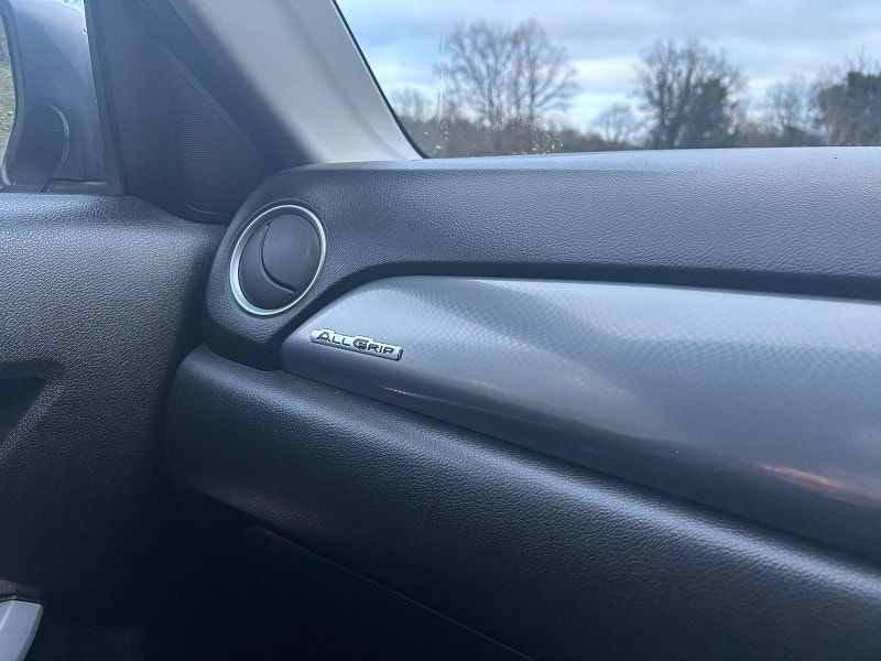 Suzuki Vitara 1.6 SZ5 SUV 5dr Petrol Manual ALLGRIP Euro 6 (s/s) (120 ps) 5dr Manual 2025