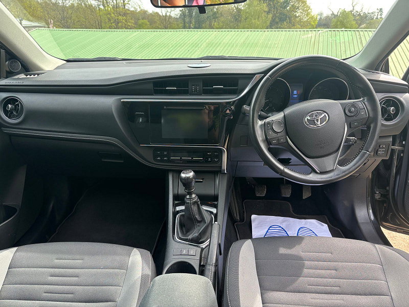 Toyota Auris 1.6 D-4D Design Hatchback 5dr Diesel Manual Euro 6 (s/s) (112 ps) 5dr Manual 2026