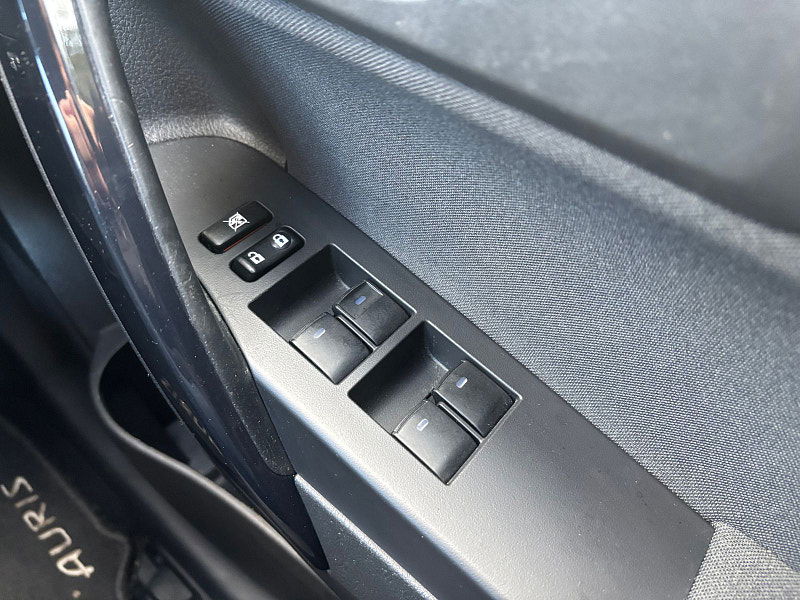 Toyota Auris 1.6 D-4D Design Hatchback 5dr Diesel Manual Euro 6 (s/s) (112 ps) 5dr Manual 2025