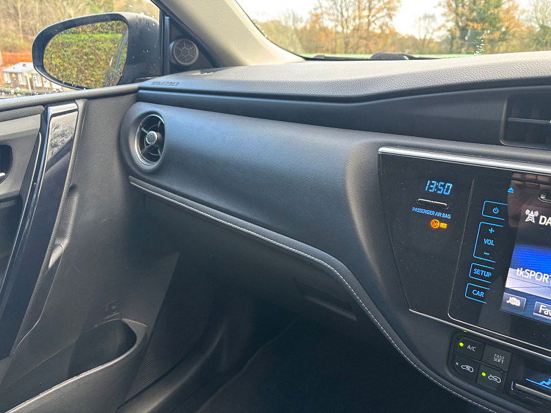 Toyota Auris 1.6 D-4D Design Hatchback 5dr Diesel Manual Euro 6 (s/s) (112 ps) 5dr Manual 2025