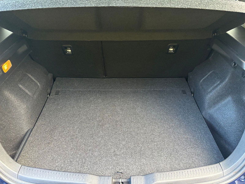 Toyota Auris 1.6 D-4D Design Hatchback 5dr Diesel Manual Euro 6 (s/s) (112 ps) 5dr Manual 2025