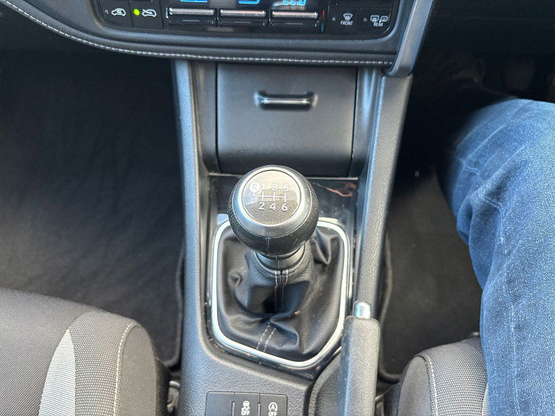 Toyota Auris 1.6 D-4D Design Hatchback 5dr Diesel Manual Euro 6 (s/s) (112 ps) 5dr Manual 2025