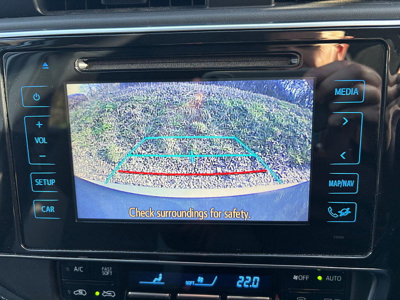 Toyota Auris 1.8 VVT-h Business Edition Hatchback 5dr Petrol Hybrid CVT Euro 6 (s/s) (136 ps) 5dr Automatic 2026