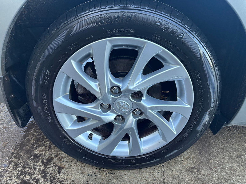 Toyota Auris 1.8 VVT-h Business Edition Hatchback 5dr Petrol Hybrid CVT Euro 6 (s/s) (136 ps) 5dr Automatic 2026