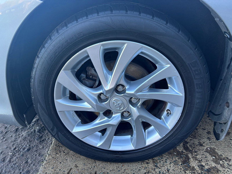 Toyota Auris 1.8 VVT-h Business Edition Hatchback 5dr Petrol Hybrid CVT Euro 6 (s/s) (136 ps) 5dr Automatic 2026