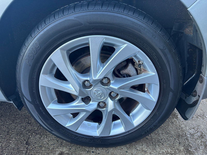 Toyota Auris 1.8 VVT-h Business Edition Hatchback 5dr Petrol Hybrid CVT Euro 6 (s/s) (136 ps) 5dr Automatic 2026