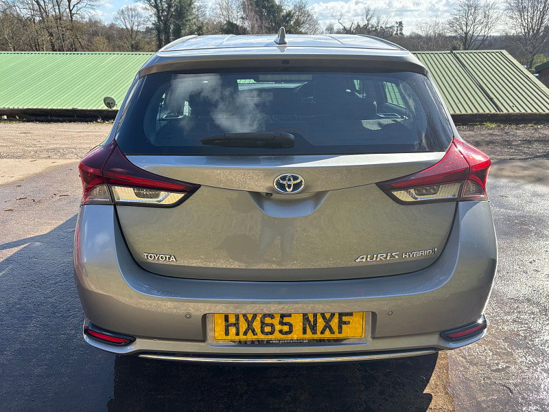 Toyota Auris 1.8 VVT-h Business Edition Hatchback 5dr Petrol Hybrid CVT Euro 6 (s/s) (136 ps) 5dr Automatic 2026
