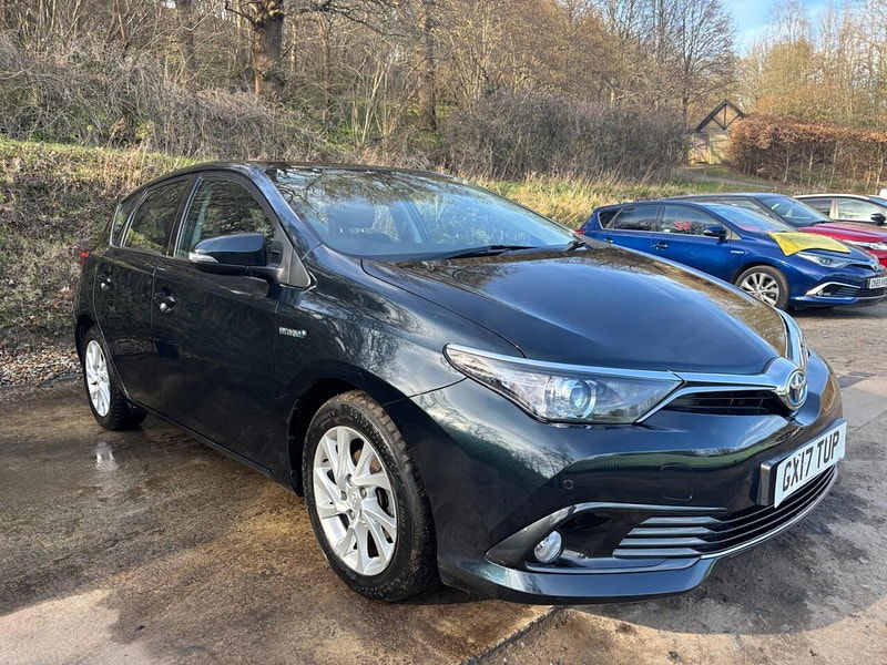 Toyota Auris 1.8 VVT-h Business Edition Hatchback 5dr Petrol Hybrid CVT Euro 6 (s/s) (Safety Sense) (136 ps) 5dr Automatic 2025