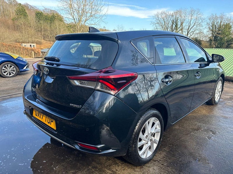 Toyota Auris 1.8 VVT-h Business Edition Hatchback 5dr Petrol Hybrid CVT Euro 6 (s/s) (Safety Sense) (136 ps) 5dr Automatic 2025