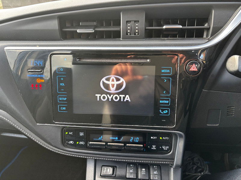 Toyota Auris 1.8 VVT-h Business Edition Touring Sports 5dr Petrol Hybrid CVT Euro 6 (s/s) (136 ps) 5dr Automatic 2026