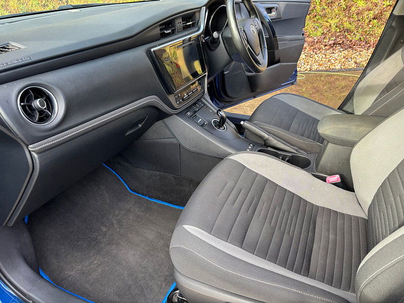 Toyota Auris 1.8 VVT-h Business Edition Touring Sports 5dr Petrol Hybrid CVT Euro 6 (s/s) (136 ps) 5dr Automatic 2026