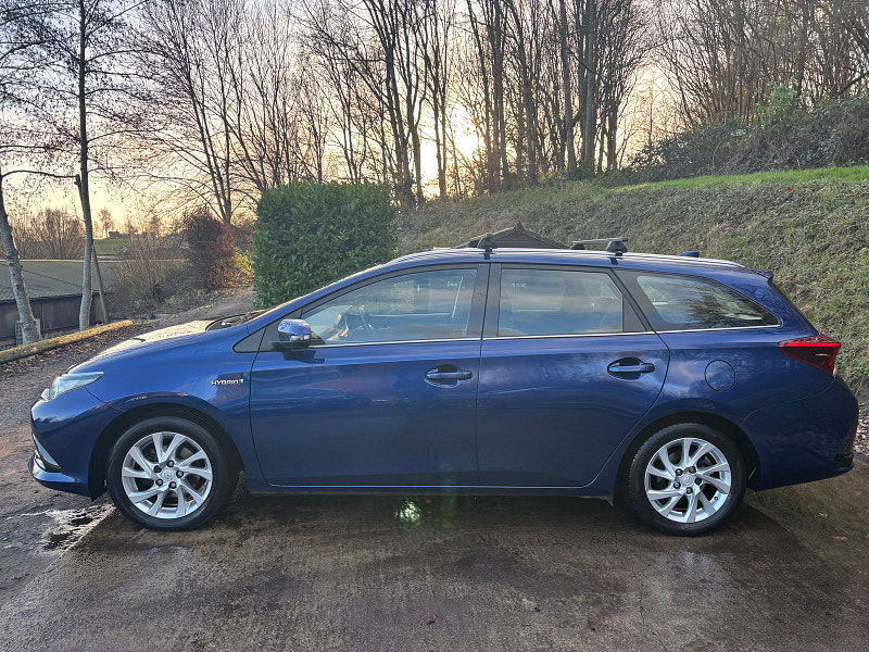 Toyota Auris 1.8 VVT-h Business Edition Touring Sports 5dr Petrol Hybrid CVT Euro 6 (s/s) (136 ps) 5dr Automatic 2026