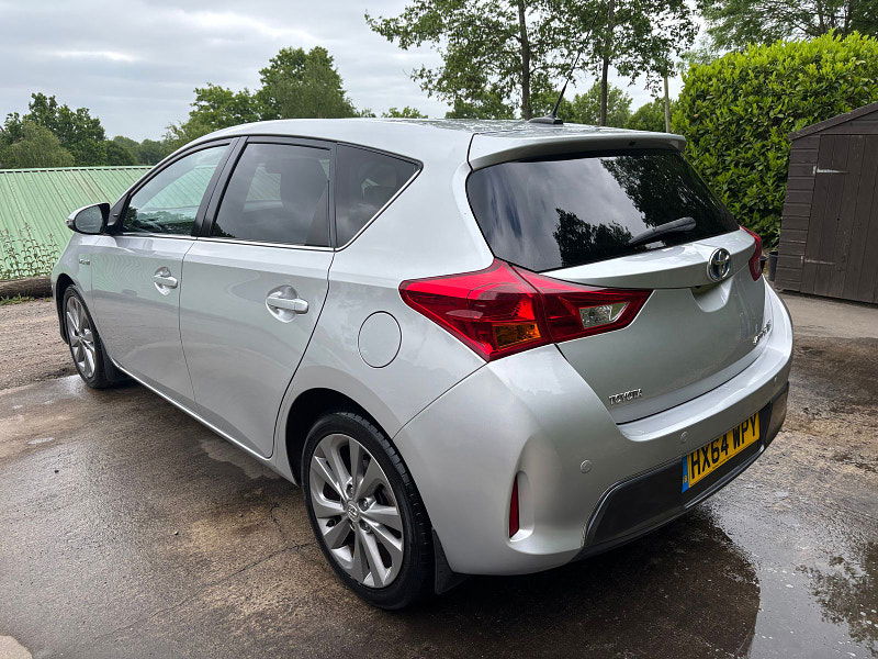 Toyota Auris 1.8 VVT-h Excel Hatchback 5dr Petrol Hybrid CVT Euro 5 (s/s) (136 ps) 5dr Automatic 2025