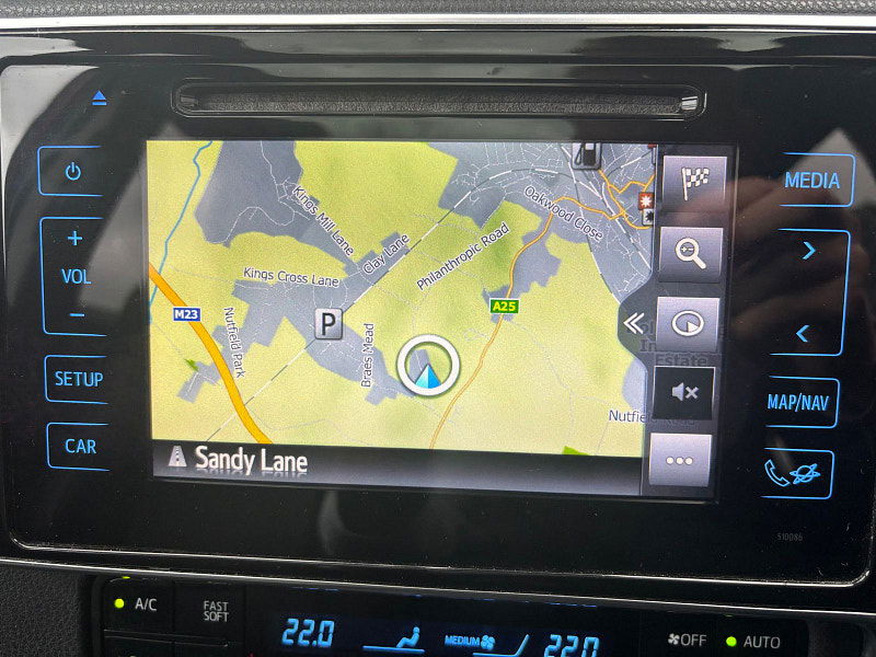 Toyota Auris 1.8 VVT-h Excel Hatchback 5dr Petrol Hybrid CVT Euro 6 (s/s) (136 ps) 5dr Automatic 2025