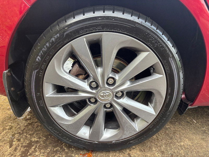 Toyota Auris 1.8 VVT-h Excel Hatchback 5dr Petrol Hybrid CVT Euro 6 (s/s) (136 ps) 5dr Automatic 2025