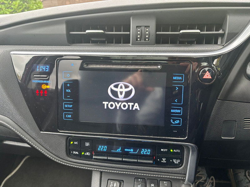 Toyota Auris 1.8 VVT-h Excel Hatchback 5dr Petrol Hybrid CVT Euro 6 (s/s) (136 ps) 5dr Automatic 2025