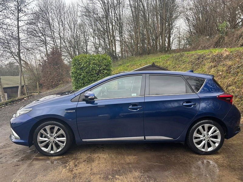 Toyota Auris 1.8 VVT-h Excel Hatchback 5dr Petrol Hybrid CVT Euro 6 (s/s) (Safety Sense) (136 ps) 5dr Automatic 2025
