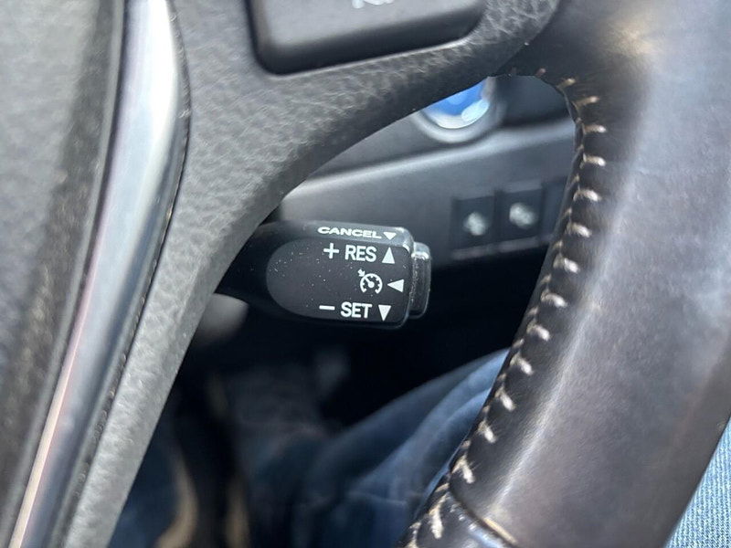 Toyota Auris 1.8 VVT-h Excel Hatchback 5dr Petrol Hybrid CVT Euro 6 (s/s) (Safety Sense) (136 ps) 5dr Automatic 2025