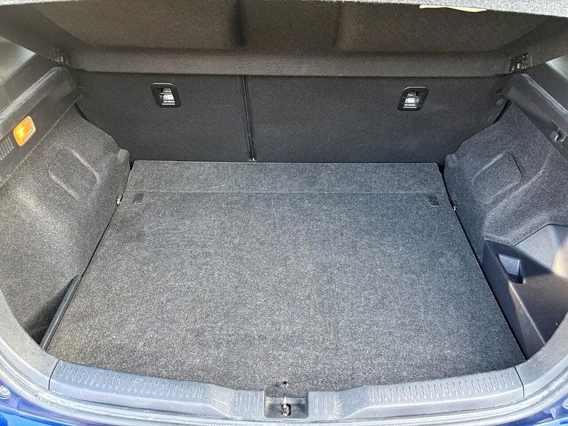 Toyota Auris 1.8 VVT-h Excel Hatchback 5dr Petrol Hybrid CVT Euro 6 (s/s) (Safety Sense) (136 ps) 5dr Automatic 2025